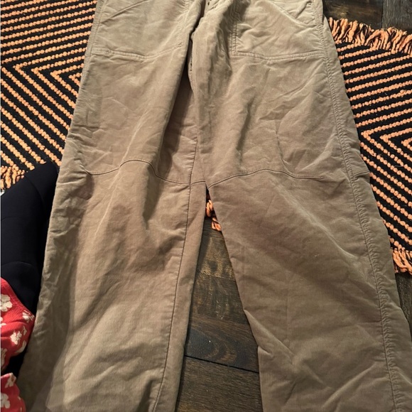 Kut from the Kloth Kaya High Waist Corduroy Straight Leg Pants size 2 - Picture 3 of 11